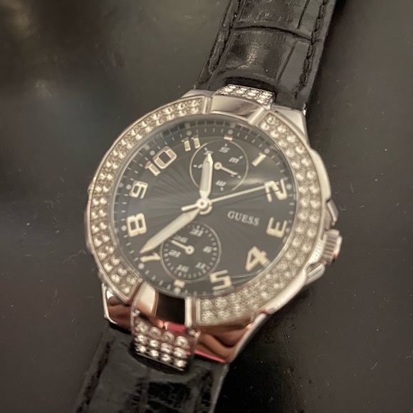 Guess Accessories - Guess watch with leather strap
